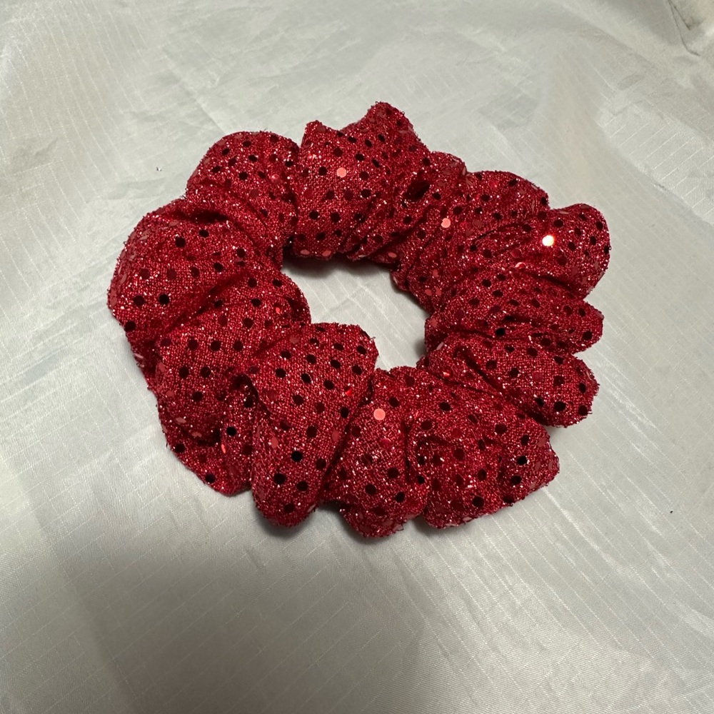 Scrunchie - Picture 7 of 10